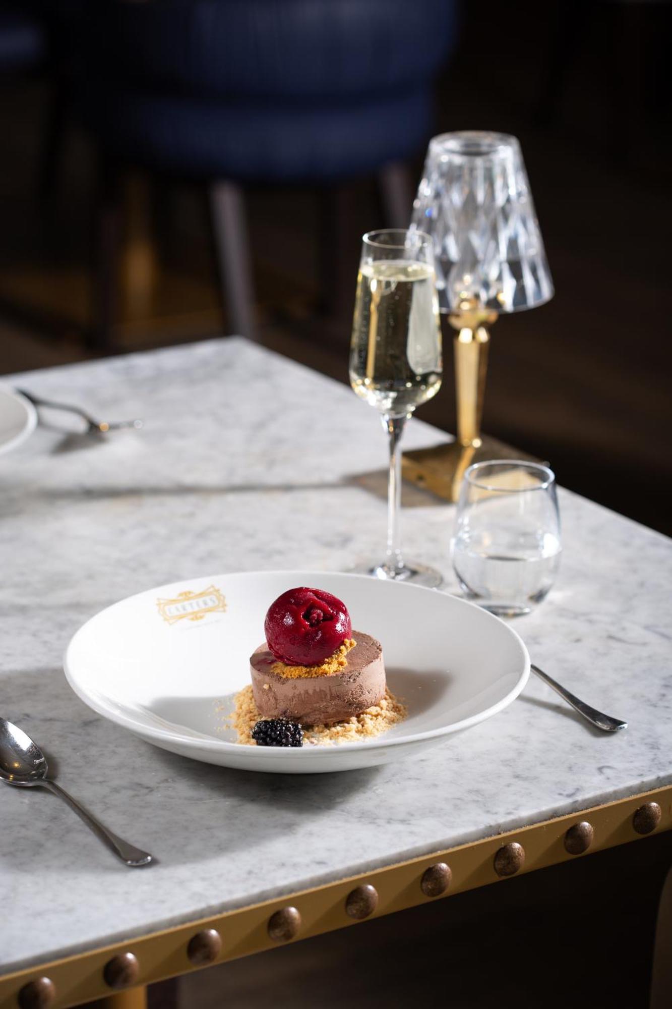 Doubletree By Hilton Harrogate Majestic Hotel & Spa Bagian luar foto