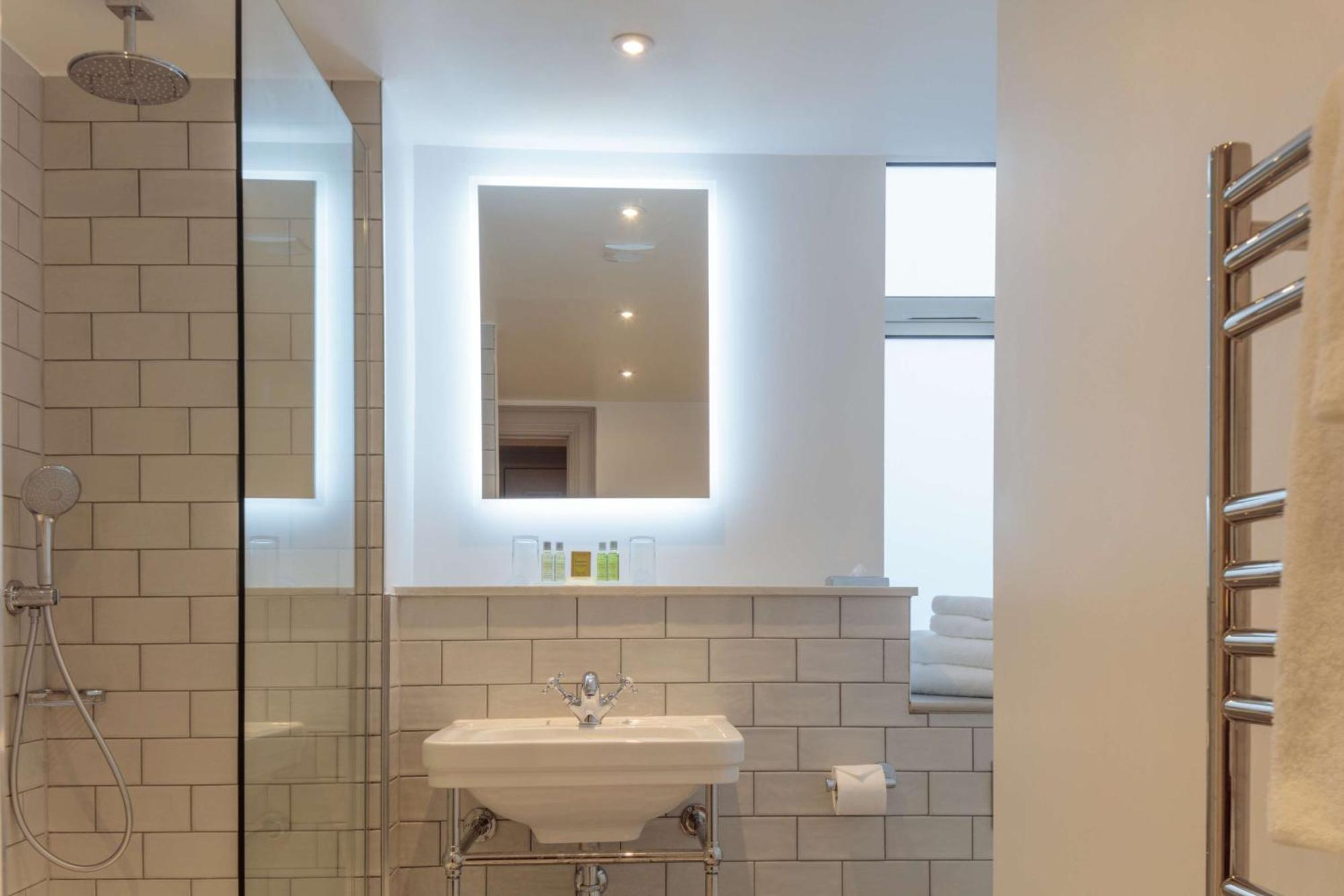 Doubletree By Hilton Harrogate Majestic Hotel & Spa Bagian luar foto