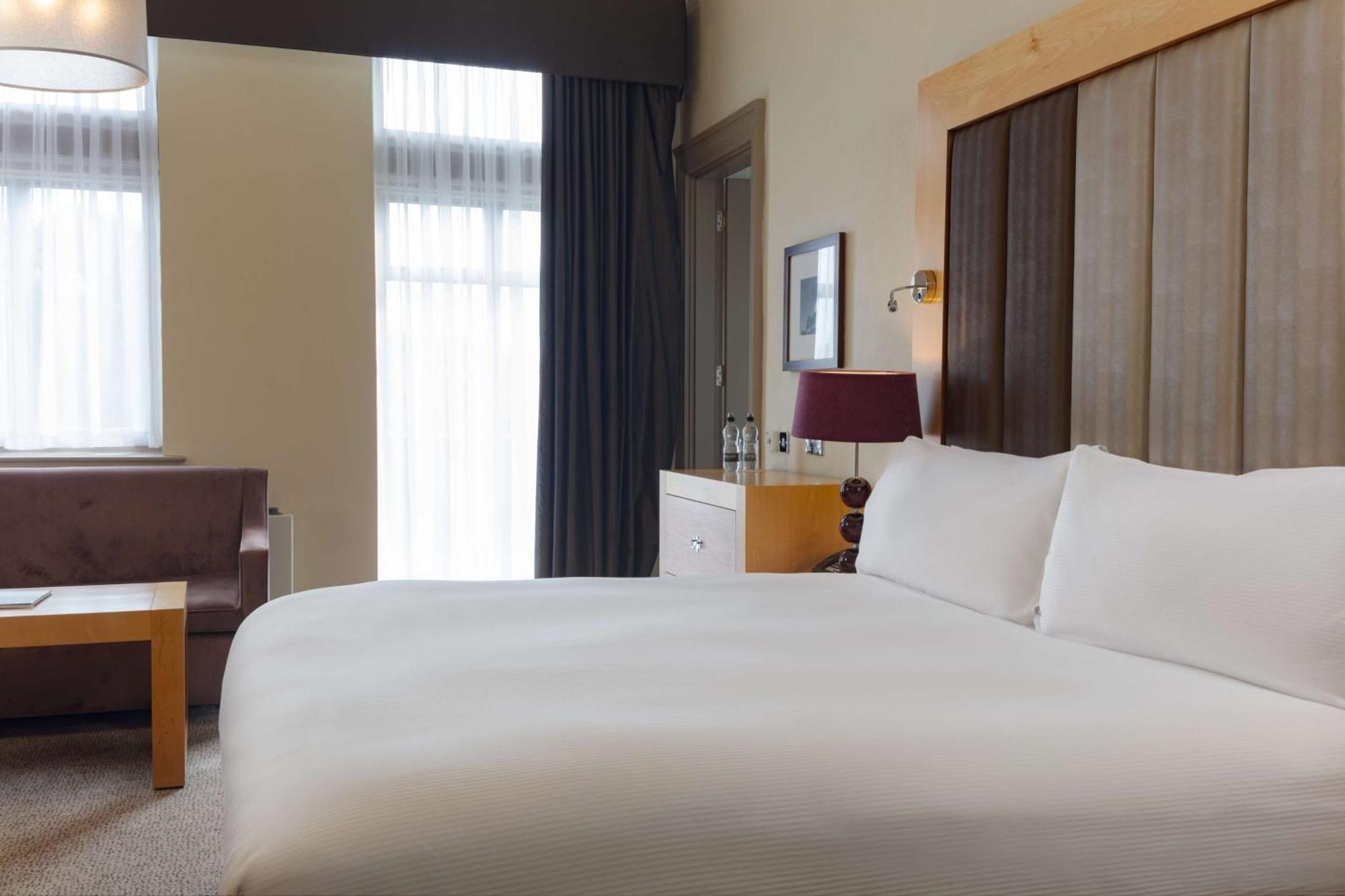 Doubletree By Hilton Harrogate Majestic Hotel & Spa Bagian luar foto